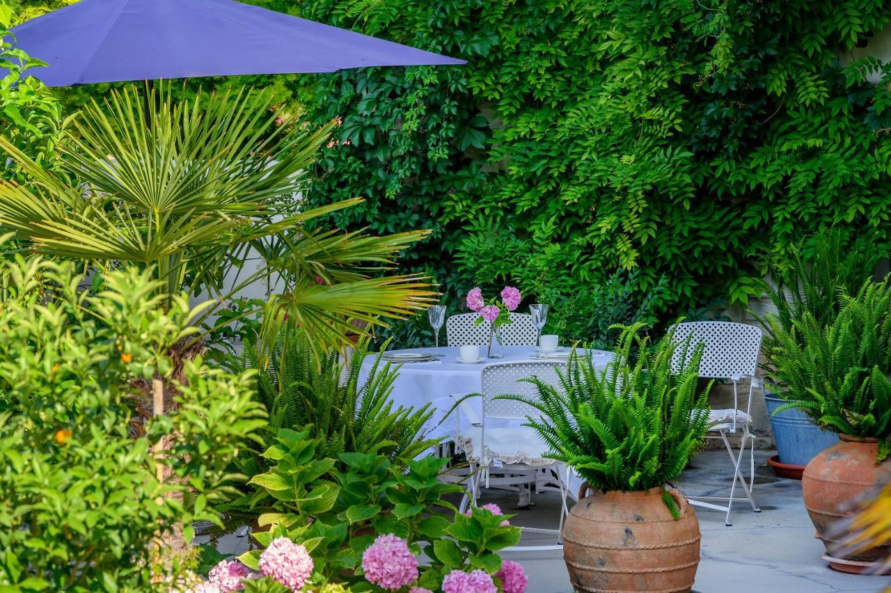 Palace Schoen Milesi - Esense Of Prestige - Private Pool - Free Parking - Old Money Style Luxury Rooms - Walking Distance To The Old Town, The Beach And All Amenities - Buralux Properties 스플리트 외부 사진