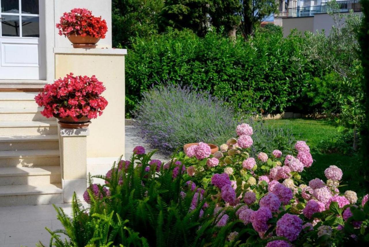 Palace Schoen Milesi - Esense Of Prestige - Private Pool - Free Parking - Old Money Style Luxury Rooms - Walking Distance To The Old Town, The Beach And All Amenities - Buralux Properties 스플리트 외부 사진