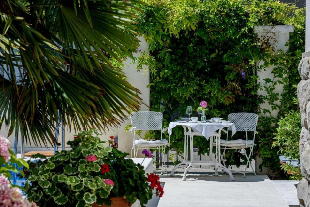 Palace Schoen Milesi - Esense Of Prestige - Private Pool - Free Parking - Old Money Style Luxury Rooms - Walking Distance To The Old Town, The Beach And All Amenities - Buralux Properties 스플리트 외부 사진
